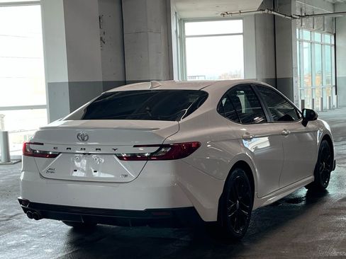 Used 2025 Toyota Camry SE w/ Multimedia Upgrade Package image 10
