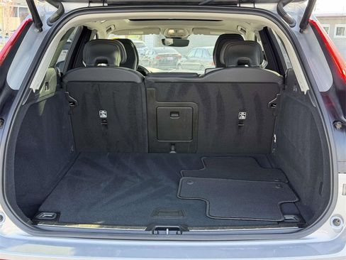 Used 2025 Volvo XC60 B5 Plus image 14