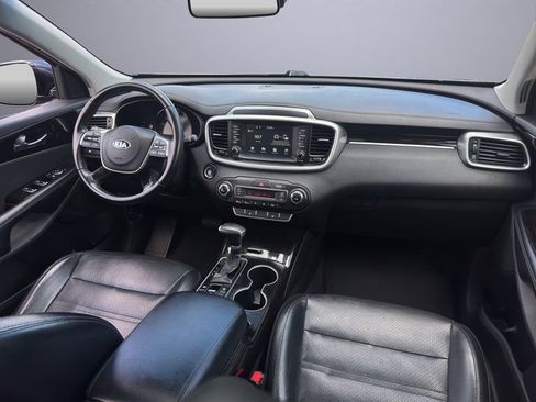 Used 2020 Kia Sorento EX image 18