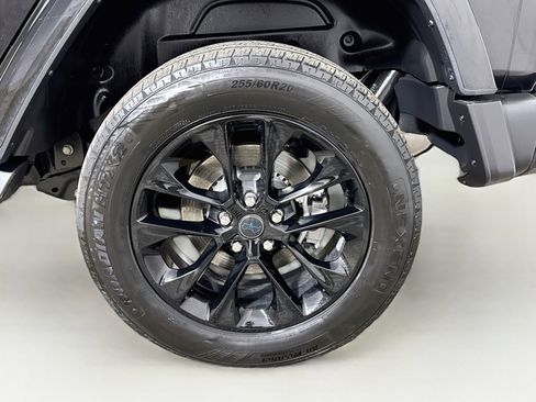 Used 2024 Jeep Wrangler Unlimited Sahara AWD/4WD image 29