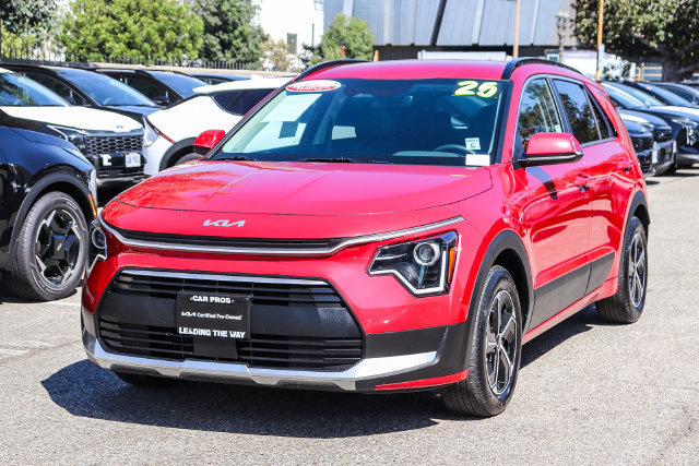 Certified 2025 Kia Niro EX FWD image 4
