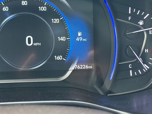 Used 2019 Hyundai Santa Fe AWD image 25