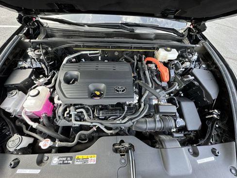 Used 2024 Toyota Crown AWD/4WD image 26