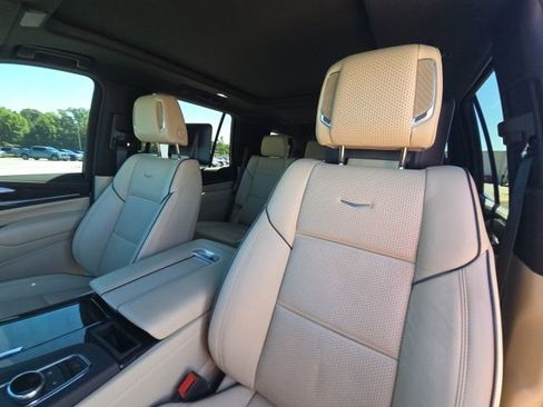 Used 2021 Cadillac Escalade Premium Luxury w/ Driver Assist Tech Package AWD/4WD image 26