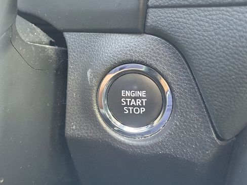 Used 2025 Toyota RAV4 XLE w/ Convenience Package FWD image 31