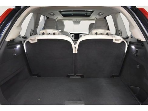 Used 2024 Volvo XC90 B6 Plus image 18