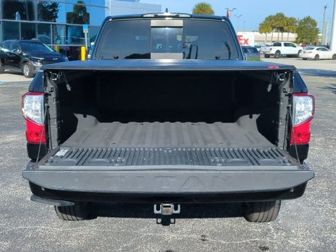 Certified 2022 Nissan Titan SV w/ SV Convenience Package image 13