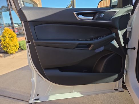 Used 2020 Ford Edge SEL w/ Convenience Package image 15