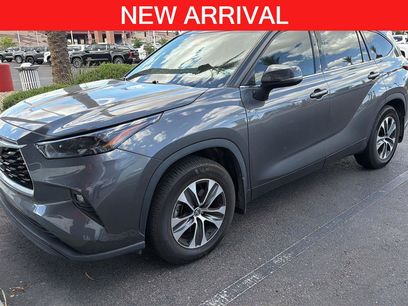 Used 2022 Toyota Highlander XLE