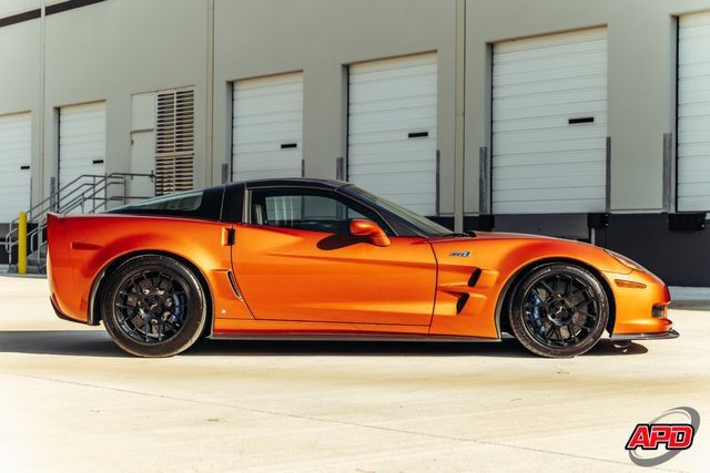 Used 2009 Chevrolet Corvette ZR1 w/ Preferred Equipment Group RWD image 12