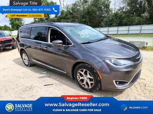 Used 2017 Chrysler Pacifica Touring-L w/ Tire & Wheel Group FWD image 5