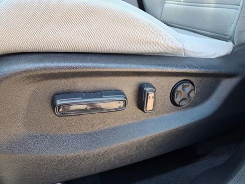 Used 2017 Honda CR-V EX image 5