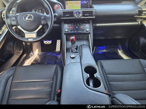 Used 2018 Lexus IS 300 image 27