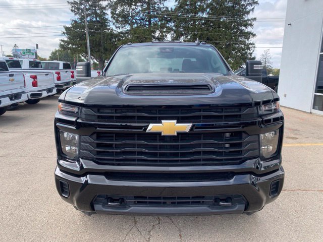 Used 2025 Chevrolet Silverado 2500 Custom w/ Custom Convenience Package AWD/4WD image 8