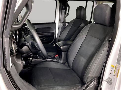 Used 2018 Jeep Wrangler Unlimited Sport S AWD/4WD image 8