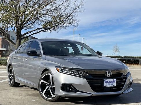 Used 2022 Honda Accord Sport image 2
