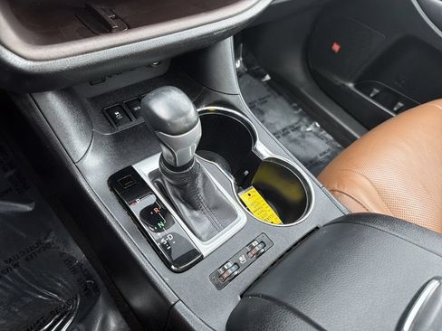 Used 2019 Toyota Highlander Limited Platinum AWD/4WD image 27