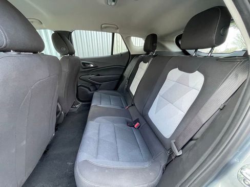 Used 2025 Chevrolet Trax LS image 26