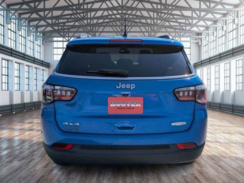 Used 2022 Jeep Compass Latitude w/ Convenience Group AWD/4WD image 5