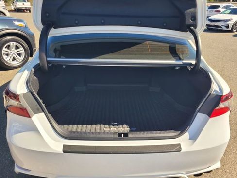 Used 2024 Toyota Camry SE image 8