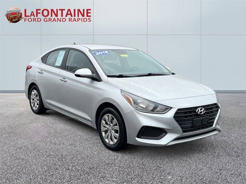 Used 2018 Hyundai Accent SE image 3