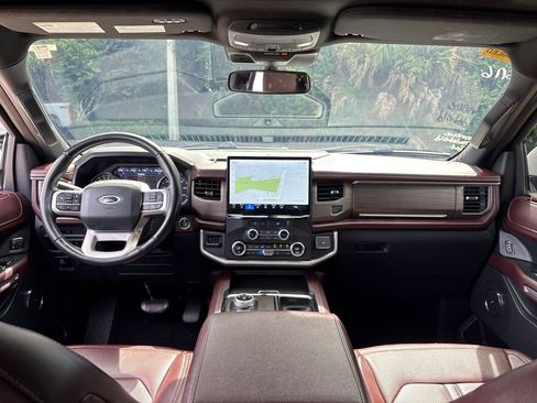 Used 2024 Ford Expedition Limited RWD image 7