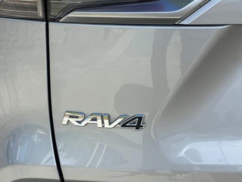 Used 2021 Toyota RAV4 Limited FWD image 27