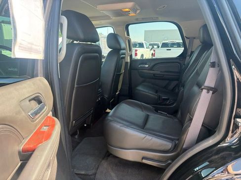 Certified 2014 Cadillac Escalade Premium AWD/4WD image 26