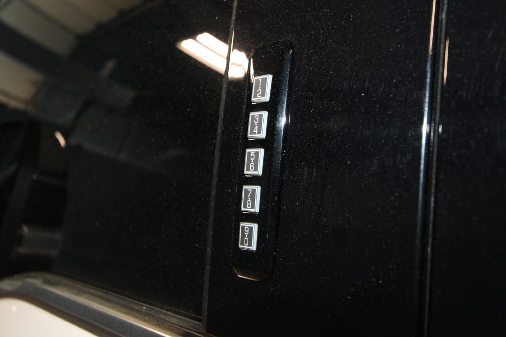 Used 2024 Ford F250 Limited w/ FX4 Off-Road Package AWD/4WD image 43