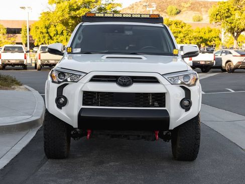 Used 2024 Toyota 4Runner TRD Off-Road Premium w/ Moonroof Package AWD/4WD image 2