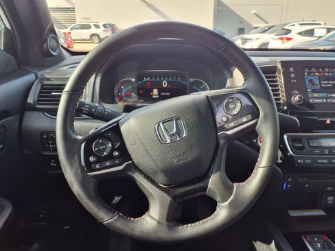 Certified 2022 Honda Pilot Black Edition image 14