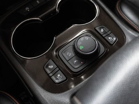 Used 2023 GMC Acadia AT4 w/ Technology Package AWD/4WD image 37