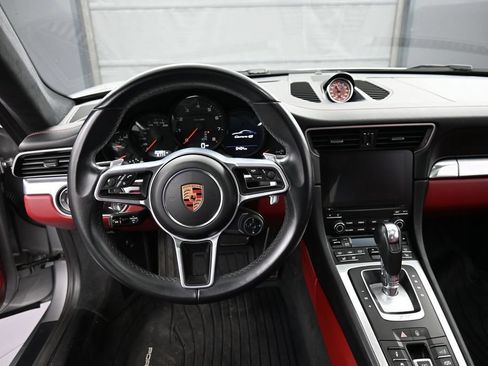 Certified 2019 Porsche 911 Carrera 4S AWD/4WD image 17