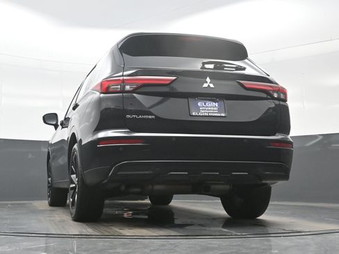 Used 2022 Mitsubishi Outlander SEL Black Edition image 31