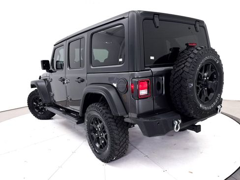 Used 2022 Jeep Wrangler Unlimited Sport AWD/4WD image 2