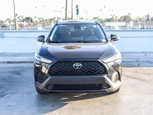 Used 2022 Toyota Corolla Cross LE FWD image 3