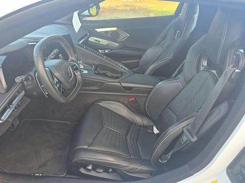 Used 2023 Chevrolet Corvette Stingray Preferred Conv w/ Z51 Performance Package RWD image 6
