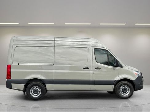 New 2025 Mercedes-Benz Sprinter 2500 image 3