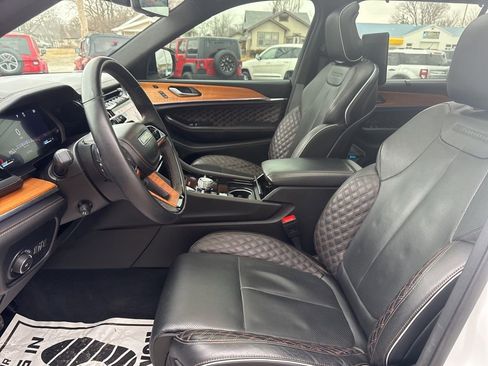 Used 2023 Jeep Grand Cherokee L Summit image 14