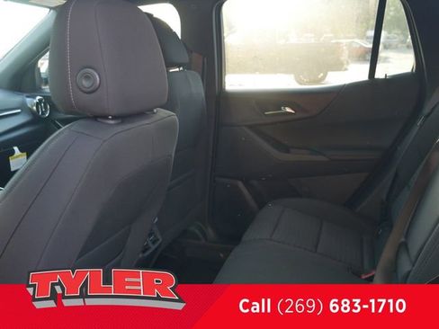 New 2026 Chevrolet Equinox LT w/ Safety and Technology Package AWD/4WD image 37
