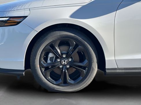 New 2025 Honda Accord SE image 30