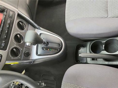 Used 2005 Toyota Matrix image 21