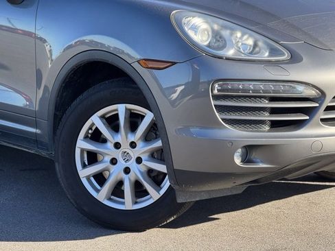 Used 2012 Porsche Cayenne image 2