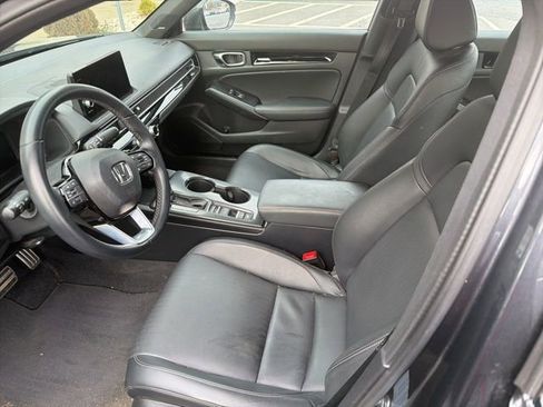 Used 2025 Honda Civic Sport image 17