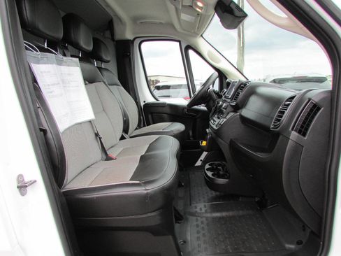 Used 2024 RAM ProMaster 2500 w/ Convenience Group FWD image 15