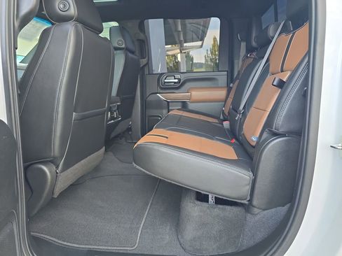 Used 2020 Chevrolet Silverado 2500 High Country image 32