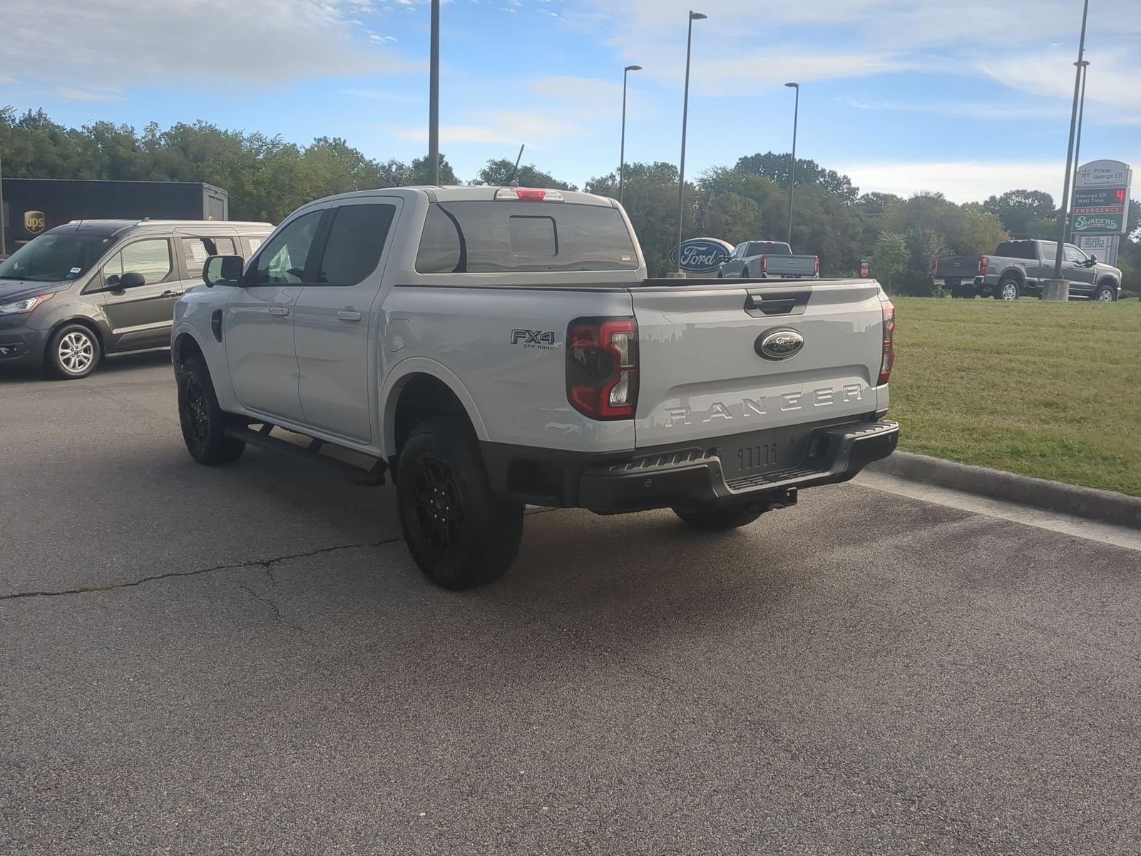 Used 2026 Ford Ranger Lariat w/ FX4 Off-Road Package AWD/4WD image 5
