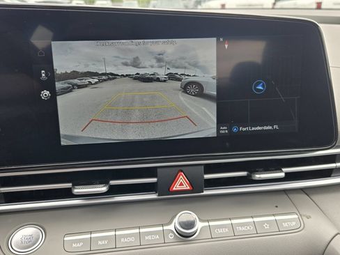 Certified 2025 Hyundai Elantra SEL FWD image 20