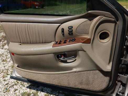 Used 2003 Buick Park Avenue w/ 1SE Package FWD image 37