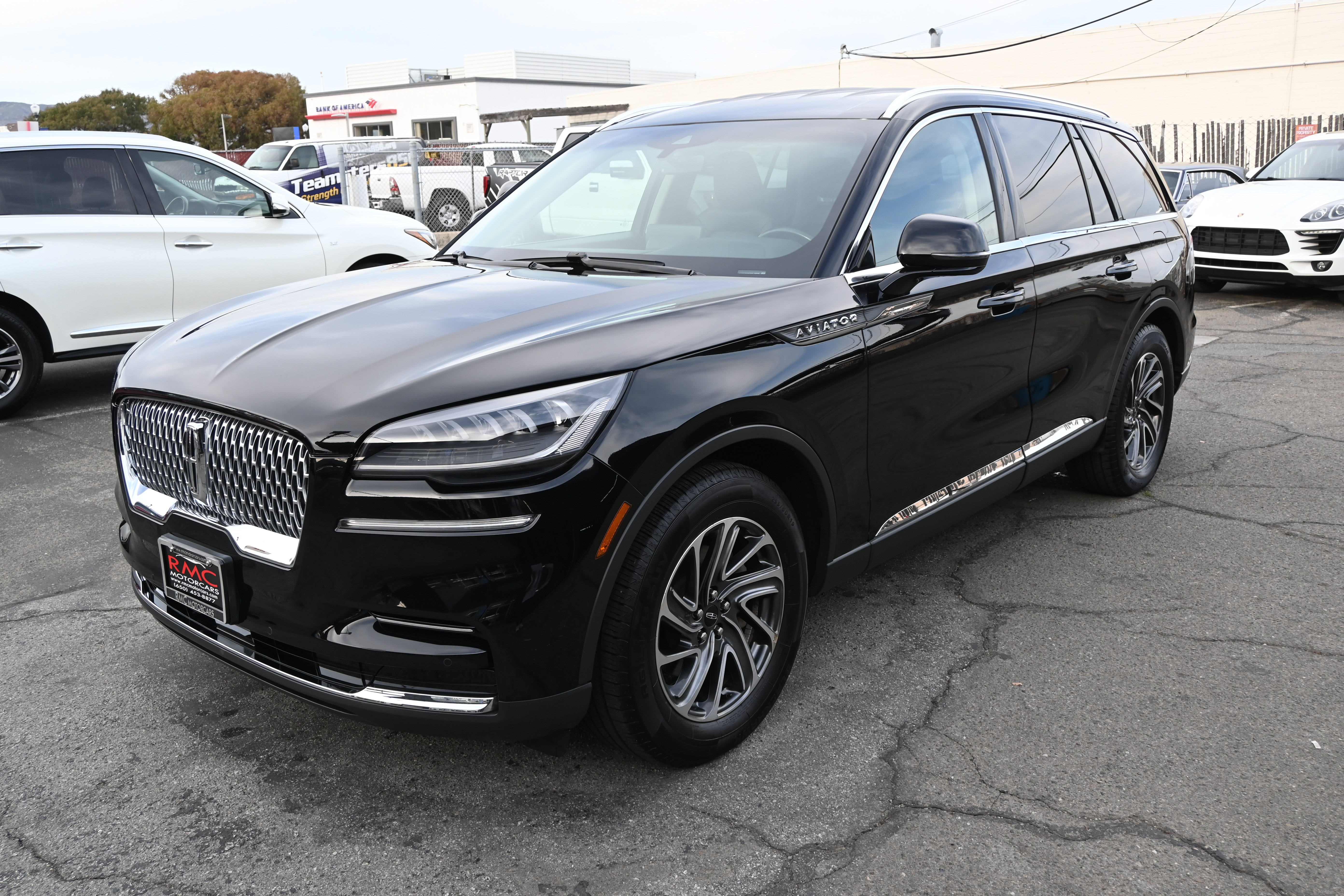 Used 2022 Lincoln Aviator 2WD image 2